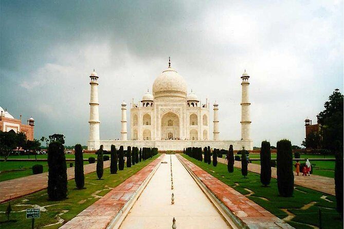 Same Day Agra Tour From Hyderabad with Return Flight - Timing that gets you to the Taj before the real crush