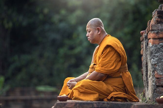 Same day Bodhgaya tour from Varanasi - The big draw: a Mahabodhi-focused day from Varanasi