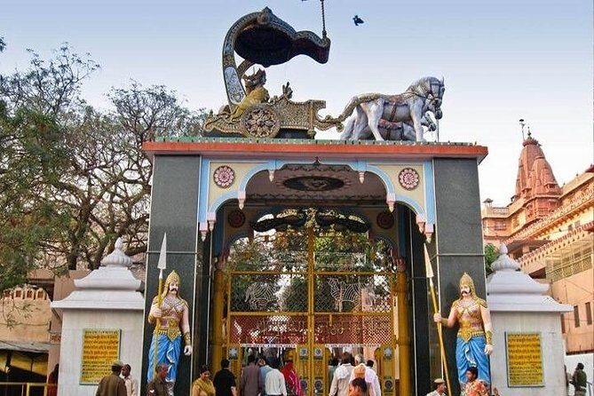 Same Day Mathura Vrindavan Tour from Delhi - Private AC car logistics: comfort, but expect temple crowds