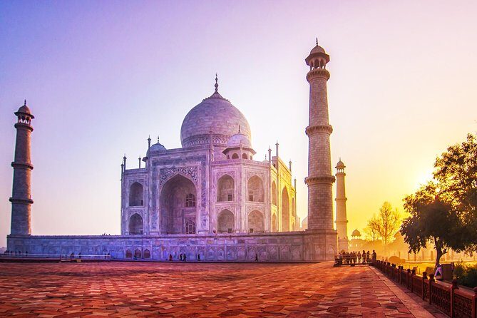 Same Day Taj Mahal and Agra Tour from Ahmedabad with Flights - Catch the morning flight: how the Ahmedabad-to-Agra day is built