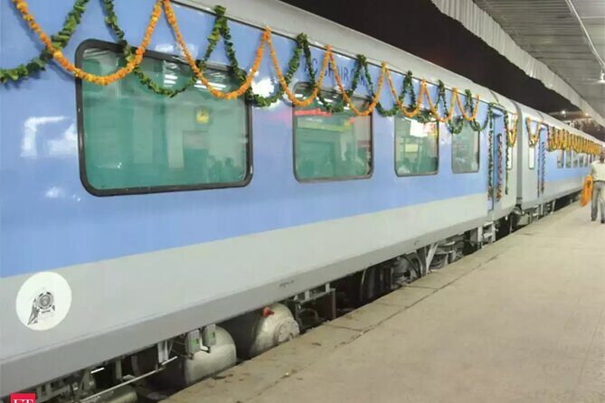 Same day Taj Mahal memorable Agra tour from Delhi - Why this day trip runs on Gatiman Express instead of traffic