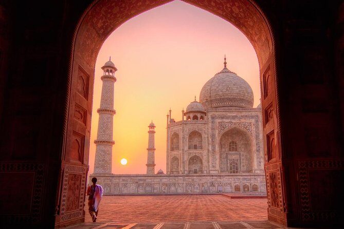Same Day Taj Mahal Tour by Car from New Delhi - How the Delhi-to-Agra car day works (and why it feels efficient)