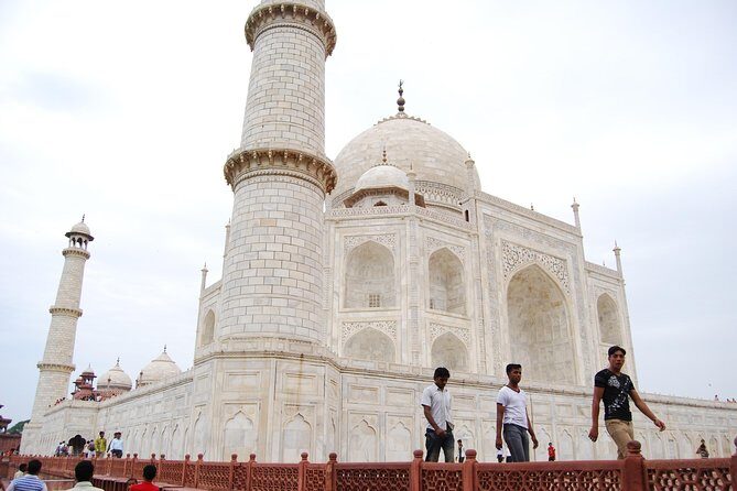 Same Day Taj Mahal Tour by Car from New Delhi - The drive, the guide, and the praised driver service details