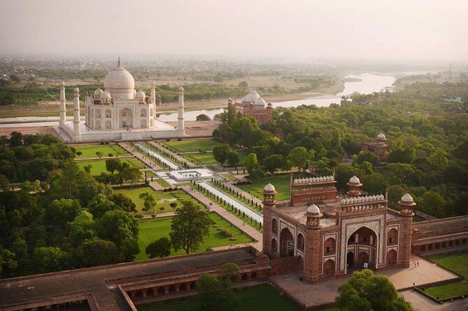 Same Day Taj Mahal Tour by Car from New Delhi - Taj Mahal in two hours: how to make the most of your visit