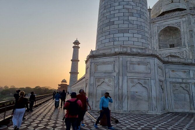 Same Day Taj Mahal Tour by Gatiman Express Train - 6:30 AM Pickup to Nizamuddin Station: Your Day Starts Smooth