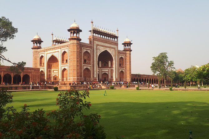Same day Taj Mahal tour from jaipur - Agra Fort: One Hour of Mughal Power and Mixed Architectural Styles
