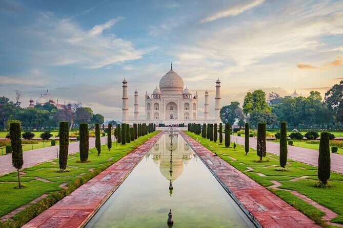 Same Day (Taj Mahal+Agra Fort+Baby Taj) Tour By car from Delhi - Getting picked up in Delhi and riding to Agra without losing your day