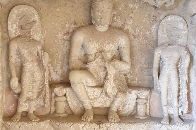 Sanjay Gandhi National Park(SGNP) + Kenheri Caves + Lion Safari + Jain Temple - Trimurti Jain Temple: a quick forest pause at 15 minutes