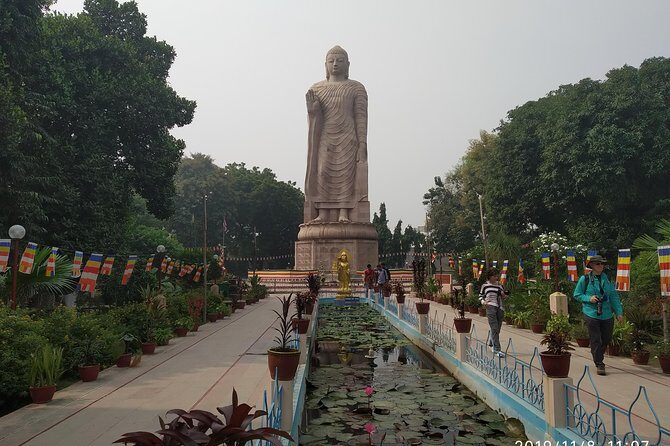 Sarnath, the place of first ceremon of Budhha. - Transfers and timing: starting at 9:30 and staying flexible