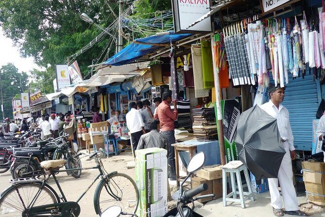 Shopping and Bazaar trail in Chennai - Koyambedu at dawn: flowers, fruit, and vegetable chaos (in a good way)