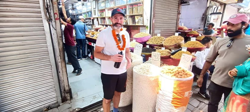 Shopping Tour of Old Delhi and New Delhi With Guide - Key highlights worth circling in your plan