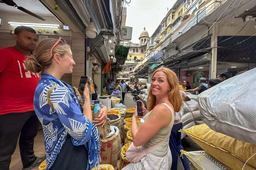 Shopping Tour of Old Delhi and New Delhi With Guide - Connaught Place: classic New Delhi shopping with major-brand showrooms