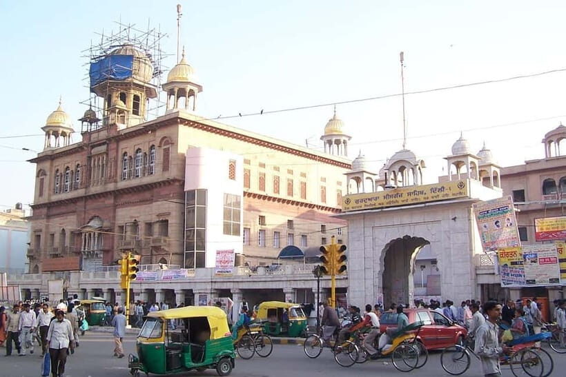 Shopping Tour of Old Delhi and New Delhi With Guide - Who should book this shopping tour