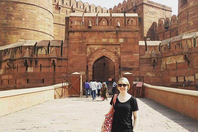 Skip-the-Line: Agra Fort Entrance Ticket with Guided Tour - Hotel pickup in Agra: how optional transfers can change your day