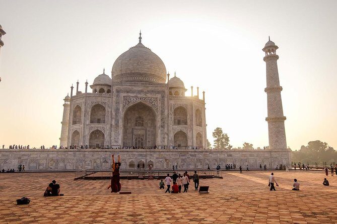 Skip The Line Taj Mahal, Agra Fort & Mehtab Garden Tour - Taj Mahal entry help and a guide’s story time