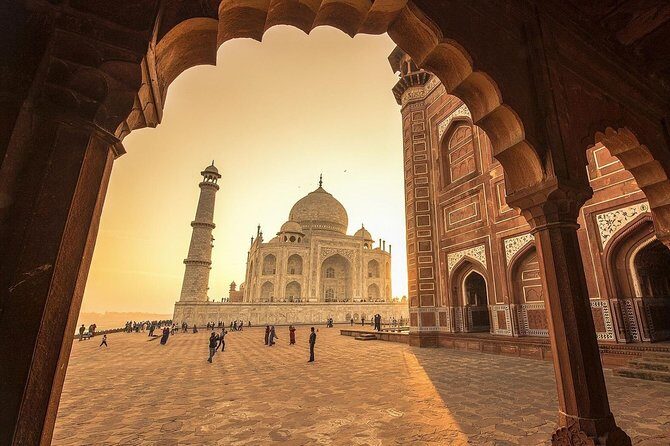 Skip The Line: Taj Mahal Tour From New Delhi With Drop At Jaipur - Chand Baori at Abhaneri: fast, geometric, and worth a quick stop