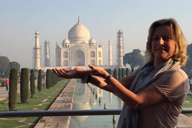 Skip the Line Tour Taj Mahal - Agra Fort From Delhi - The Private Guide Factor: Better Photos, Better Context