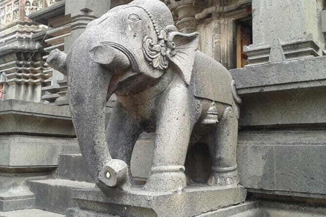 Skip-the-queue private Ajanta & Ellora 2-Day Tour - How skip-the-queue works here (and why it matters)