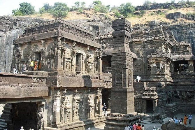 Skip-the-queue private Ajanta & Ellora 2-Day Tour - Should you hire a guide at Ajanta, or go self-guided?