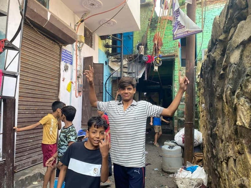 Slum Tour - Sanjay Colony Slum Guided Walking Tour in DELHI - Sanjay Colony at a glance: 25 acres, 50,000 people, and real work