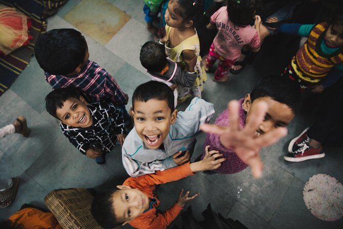 Small- Group Delhi Slum Walking Tour - Why the railway-track setting changes everything