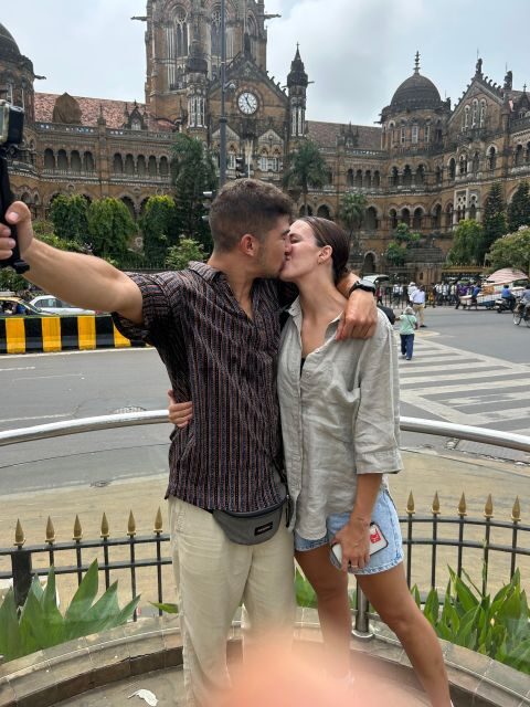 South Bombay Live Walking Tour - Chhatrapati Shivaji Maharaj Terminus and Fort Precinct Corners