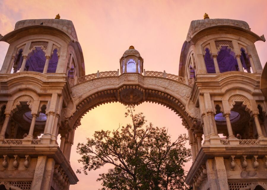 Spiritual Trails of Hyderabad (2 Hours Guided Temples Tour) - Birla Mandir (About 1 Hour): Hindu Devotion Plus City-Scale Perspective
