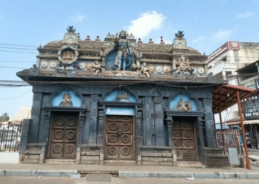 Spiritual Walk Tour Trivandrum (Guided Walking Experience) - Methan Mani: the quiet stop that changes the pace