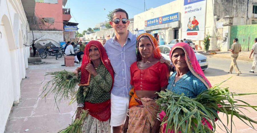 Spiritual Walking tour with Puja Ceremony -The Pushkar Route - Varaha Temple and Old Vishnu Temple: history you can see, not just hear