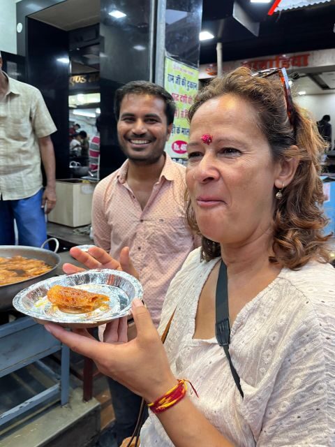 Spiritual Walking tour with Puja Ceremony -The Pushkar Route - Jaipur Ghat for photography: the shot comes with meaning