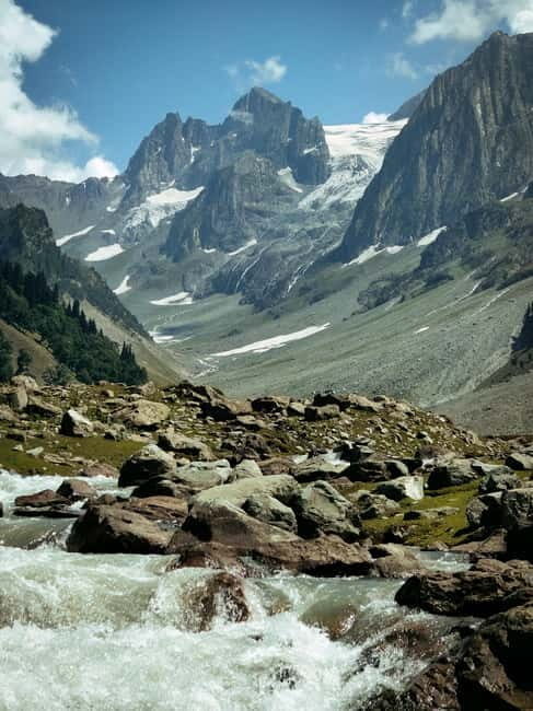Srinagar: Sonamarg Day Tour - The Golden Meadow Adventure - Should you book this Srinagar to Sonamarg Golden Meadow tour?