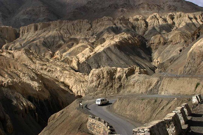 Srinagar To Leh, Ladakh Taxi (One way Transfer) - Key things to know before you ride