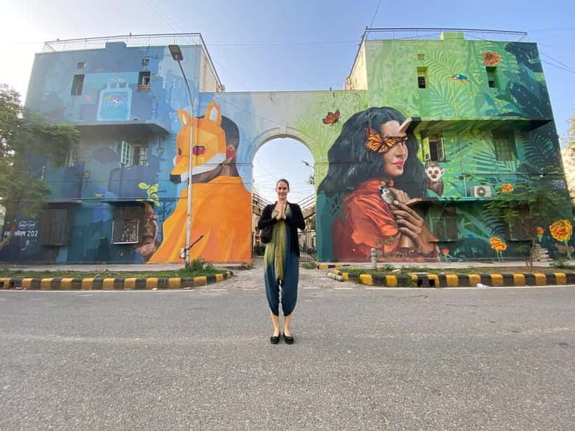 Street Art Walk with Chai & Snack - Entering Lodhi’s Street Art World From Gupt Dwar