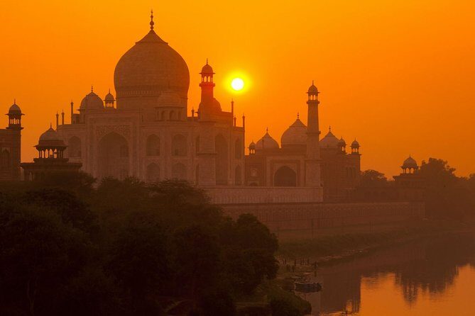 Sunrise at the Taj Mahal & Agra Fort Private Experience - Entering the Taj Mahal fast: express access, golf cart, and shoe covers