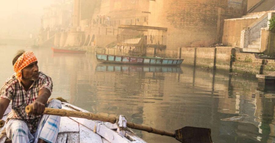 Sunrise in Banaras with Boat Ride & Ganga Aarti - Cremation Site Time: Powerful Culture, Not a Light Stop