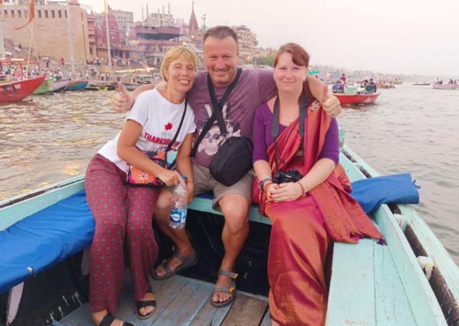 Sunrise in Banaras with Boat Ride & Ganga Aarti - Boat Ride Around the Ghats: The Best Seat in Banaras