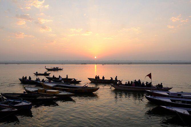 Sunrise in Banaras with Ganga Aarti (2 Hours Guided Walking Tour) - Sunrise in Banaras: why this timing matters