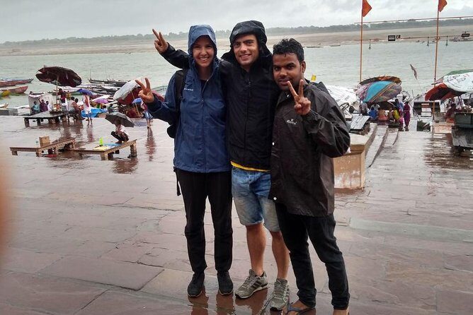 Sunrise in Banaras with Ganga Aarti (2 Hours Guided Walking Tour) - Where the tour starts at Kashi Cafe (and how to use it)