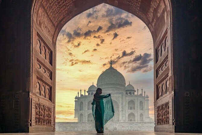 Sunrise Taj Mahal Tour By Car - Entering the Taj Mahal at Sunrise: The 5:30 Experience