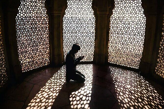 Sunrise Taj Mahal Tour from Delhi With Breakfast And Lunch - Price and logistics for a 10–12 hour day