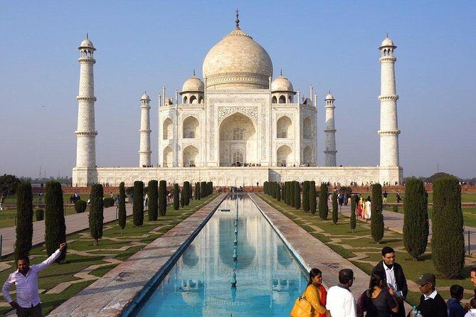 Sunrise Taj Mahal Tour from Delhi with Entrance and Food - The Taj Mahal at sunrise: your best shot at calm, light, and focus