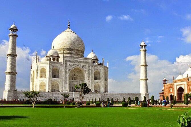 Sunrise Taj Mahal Tour with Agra Fort and Fatehpur Sikri - Agra Fort at late morning: the Mughal power center