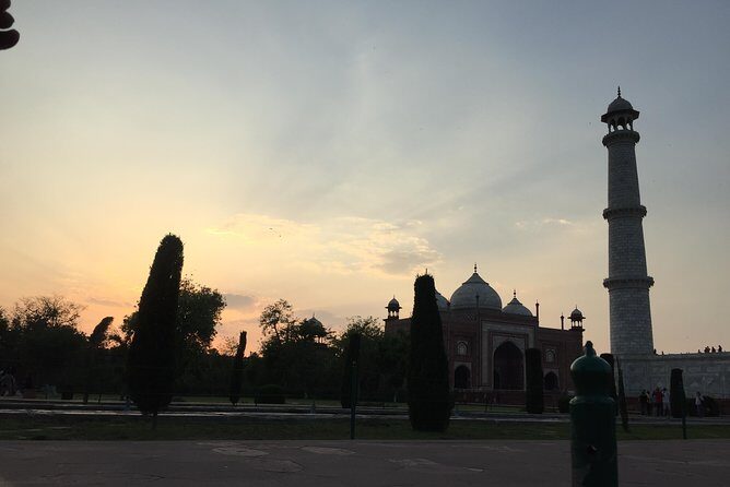 Sunrise Taj Mahal Tour With Female Tour Guide - What to watch for on the day of your tour