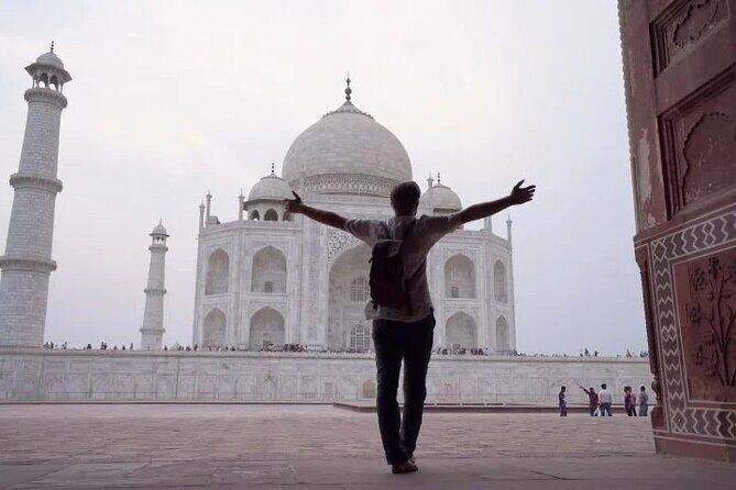 Sunrise Tour of Taj Mahal with Guide and Entrance Fees - Morning pickup in Delhi and the 3-hour ride to Agra