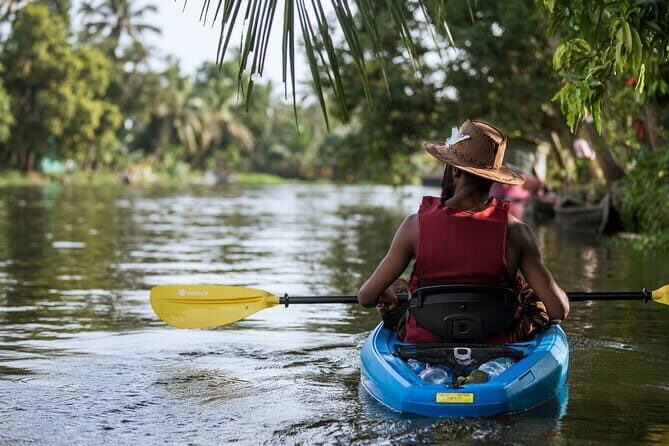 Sunset Kayaking in Hidden Alleppey Backwater Routes - Narrow canals first: how the route sets you up for sunset