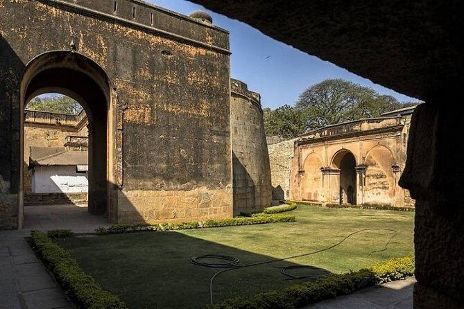 Sunshine Bangalore day tour, Lal Bagh & Tipu Sultan Fort - Tipu Sultan Fort and Palace: Kempe Gowda Roots, Tipu Sultan Expansion