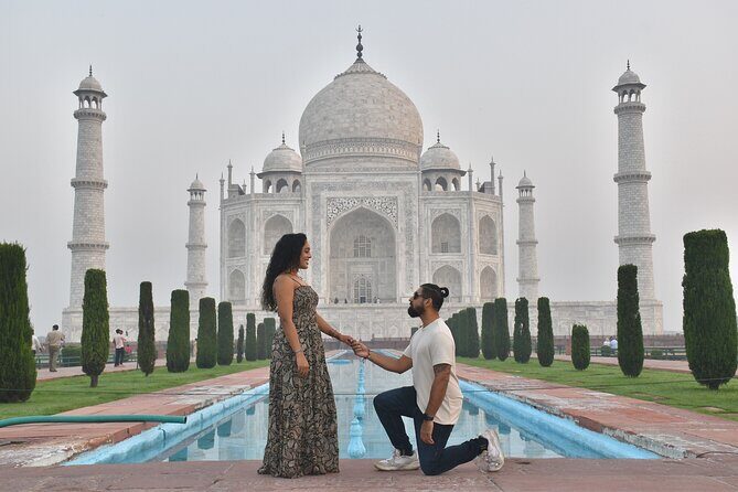Taj Mahal & Agra Fort Private Day Trip by Car from Delhi - Courtyard Agra lunch at a 5-star hotel: refuel, don’t overthink it