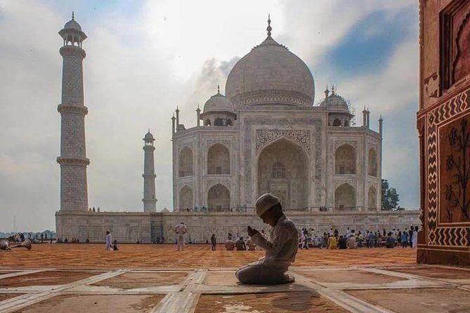 Taj Mahal and Agra Day Tour from Delhi - Lunch and the craft stop at Sanskriti’s Imperial Gems