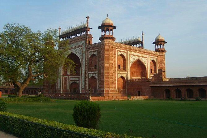 Taj Mahal and Agra Fort City Tour Local - How the pickup-and-driver setup keeps your day from getting messy