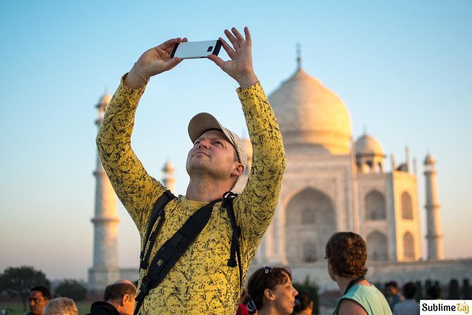 Taj Mahal And Agra Fort Private Day Tour with 5 Star Lunch - Taj Mahal at first light: how to use your 2 hours